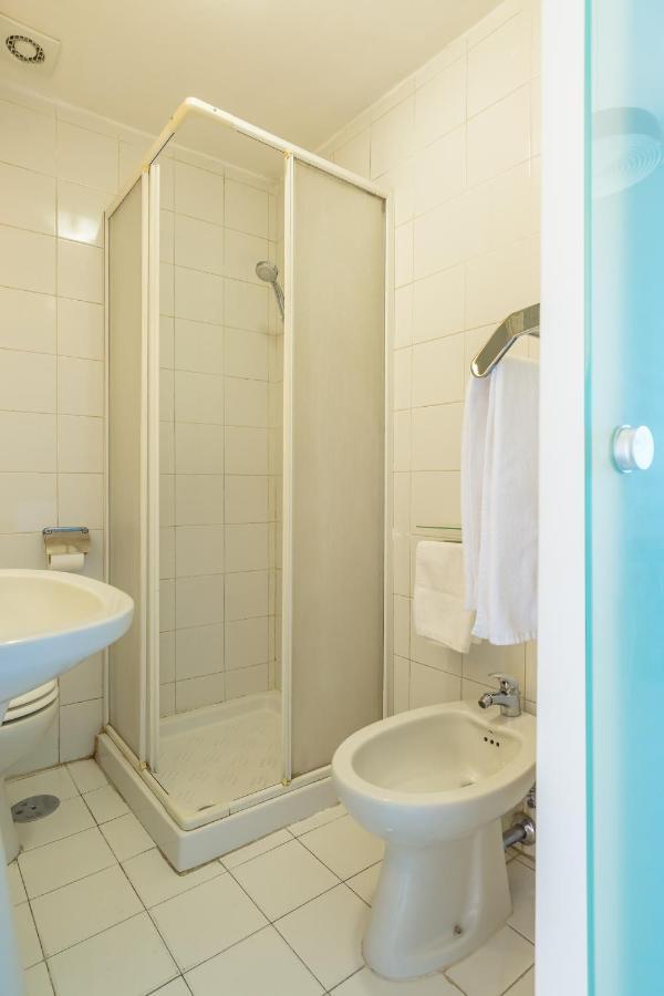 Seaview Apartment In Posillipo By Wonderful Italy 佩斯基耶拉德加达 外观 照片