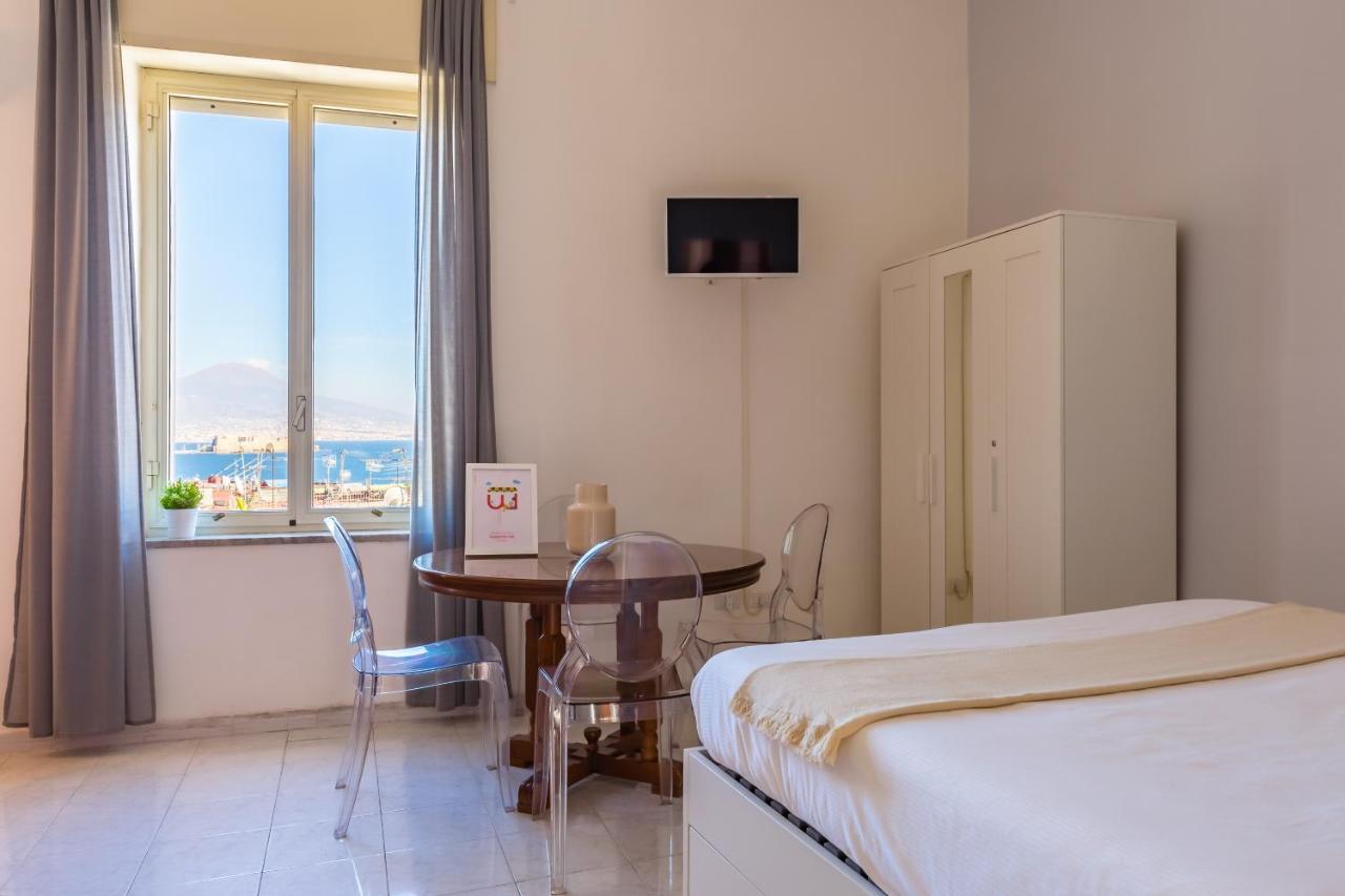 Seaview Apartment In Posillipo By Wonderful Italy 佩斯基耶拉德加达 外观 照片
