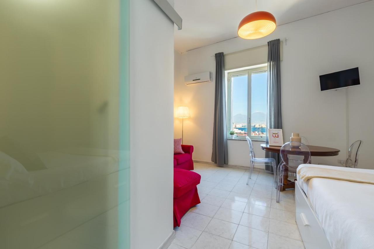Seaview Apartment In Posillipo By Wonderful Italy 佩斯基耶拉德加达 外观 照片