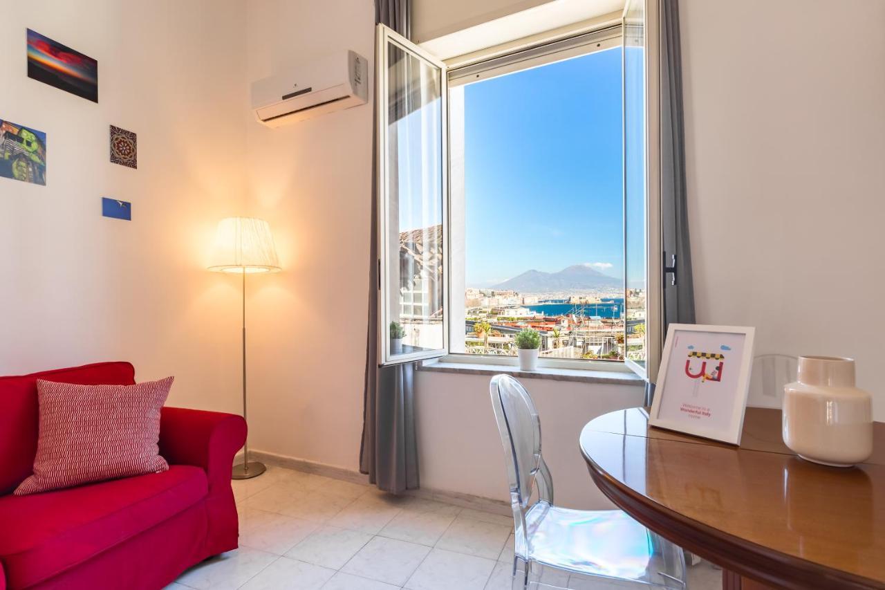 Seaview Apartment In Posillipo By Wonderful Italy 佩斯基耶拉德加达 外观 照片