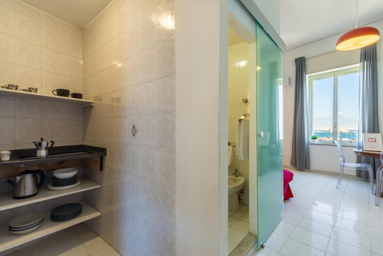 Seaview Apartment In Posillipo By Wonderful Italy 佩斯基耶拉德加达 外观 照片